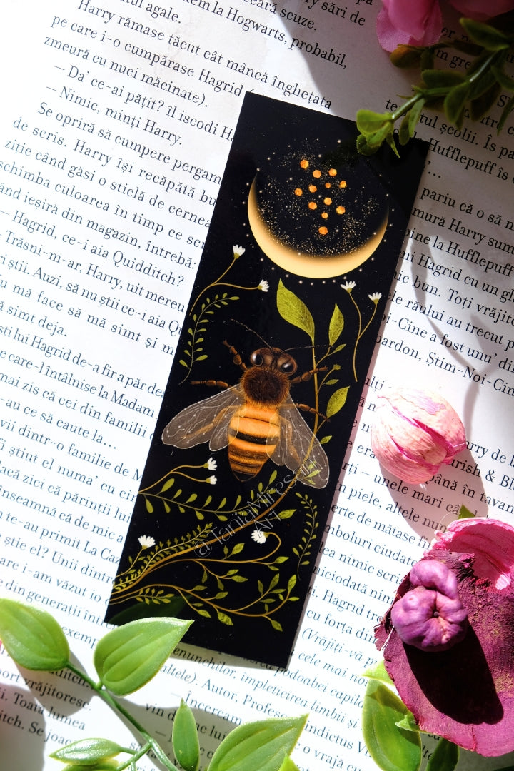 Bee Bookmark