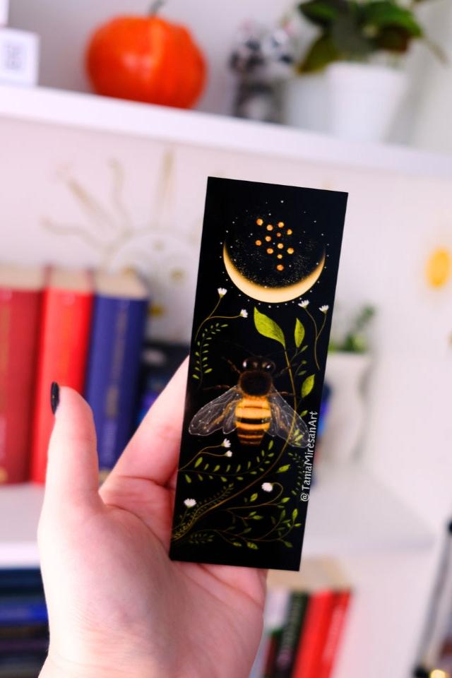 Bee Bookmark